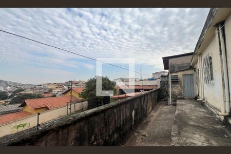 Casa à venda com 360m², 3 quartos e 3 vagas Casa à venda com 360m², 3 quartos e 3 vagasQuintal