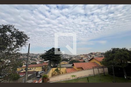 Casa à venda com 360m², 3 quartos e 3 vagas Casa à venda com 360m², 3 quartos e 3 vagasQuintal