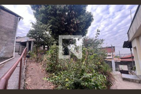 Casa à venda com 360m², 3 quartos e 3 vagas Casa à venda com 360m², 3 quartos e 3 vagasQuintal