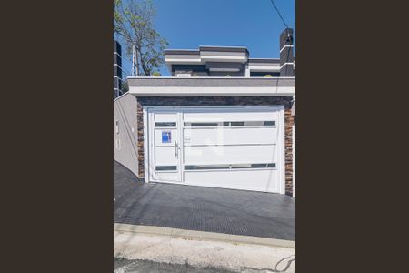 Casa à venda com 75m², 3 quartos e 2 vagasFachada