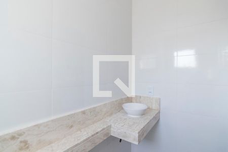 Casa à venda com 75m², 3 quartos e 2 vagasBanheiro