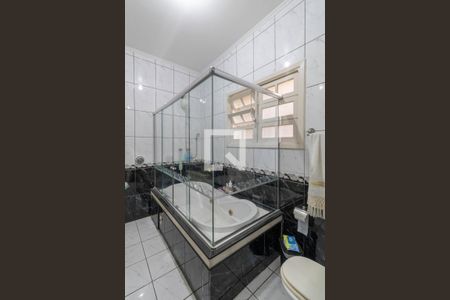 Casa à venda com 236m², 3 quartos e 2 vagas Casa à venda com 236m², 3 quartos e 2 vagasBanheiro Suíte