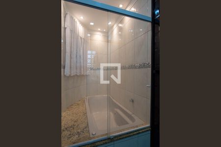 Casa à venda com 238m², 3 quartos e 4 vagas Casa à venda com 238m², 3 quartos e 4 vagasBanheiro da Suíte master