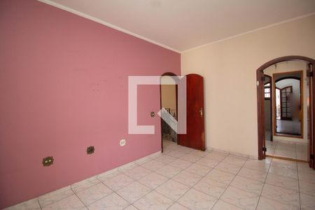 Casa à venda com 300m², 3 quartos e 4 vagas Casa à venda com 300m², 3 quartos e 4 vagasQuarto 3 - Suíte 1