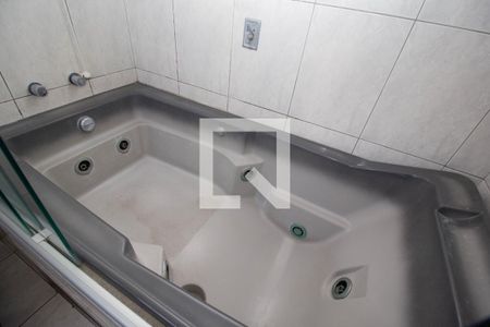 Casa à venda com 300m², 3 quartos e 4 vagas Casa à venda com 300m², 3 quartos e 4 vagasBanheiro da Suíte 2