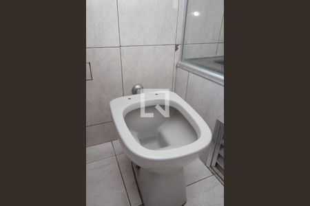 Casa à venda com 300m², 3 quartos e 4 vagas Casa à venda com 300m², 3 quartos e 4 vagasBanheiro da Suíte 2