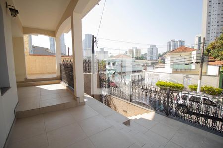 Casa à venda com 300m², 3 quartos e 4 vagas Casa à venda com 300m², 3 quartos e 4 vagasQuintal