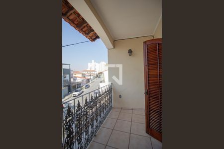 Casa à venda com 300m², 3 quartos e 4 vagas Casa à venda com 300m², 3 quartos e 4 vagasVaranda Quarto 2