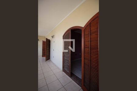 Casa à venda com 300m², 3 quartos e 4 vagas Casa à venda com 300m², 3 quartos e 4 vagasVaranda Quarto 3