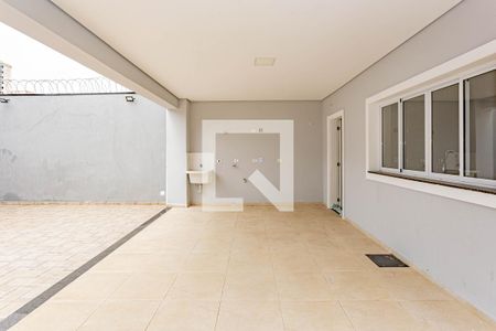 Casa à venda com 250m², 4 quartos e 6 vagas Casa à venda com 250m², 4 quartos e 6 vagasÁrea de Serviço