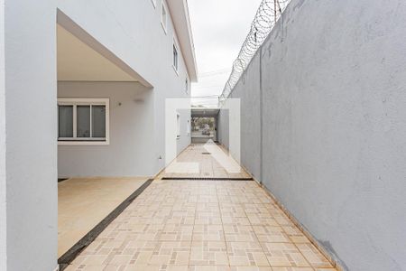 Casa à venda com 250m², 4 quartos e 6 vagas Casa à venda com 250m², 4 quartos e 6 vagasQuintal