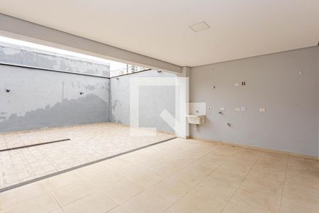 Casa à venda com 250m², 4 quartos e 6 vagas Casa à venda com 250m², 4 quartos e 6 vagasÁrea de Serviço