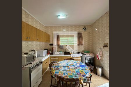 Casa à venda com 133m², 3 quartos e 2 vagasCozinha