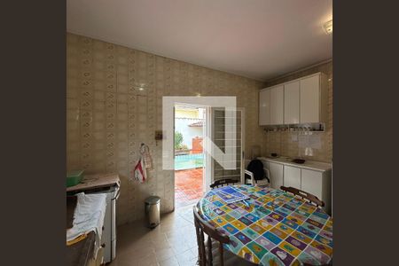 Casa à venda com 133m², 3 quartos e 2 vagasCozinha