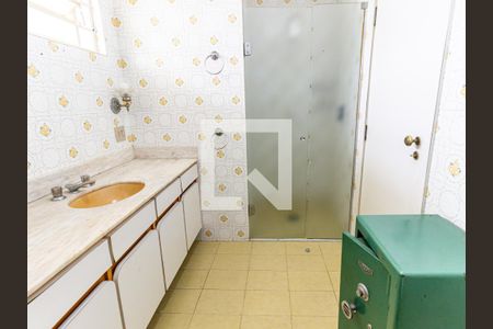 Casa à venda com 350m², 3 quartos e 4 vagasBanheiro