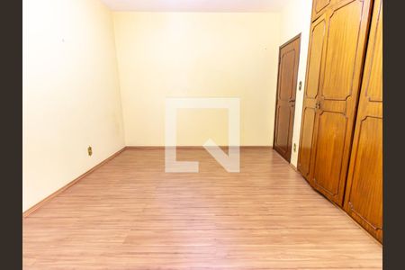 Casa à venda com 350m², 3 quartos e 4 vagasQuarto 2