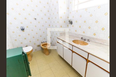 Casa à venda com 350m², 3 quartos e 4 vagasBanheiro