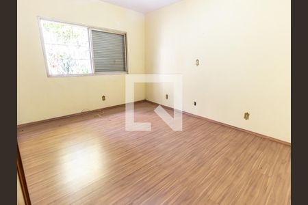 Casa à venda com 350m², 3 quartos e 4 vagasQuarto 2