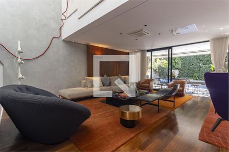 Casa à venda com 3 quartos, 350m² em Jardim Luzitania, São Paulo