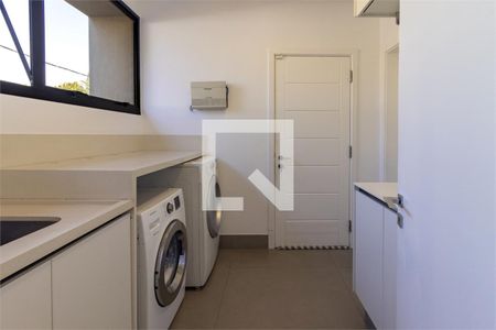 Casa à venda com 3 quartos, 350m² em Jardim Luzitania, São Paulo