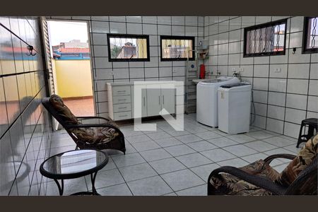 Casa à venda com 3 quartos, 268m² em Parque Novo Oratório, Santo André