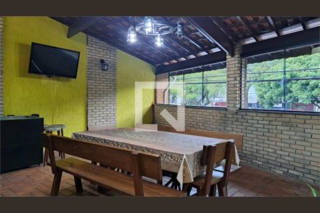 Casa à venda com 3 quartos, 268m² em Parque Novo Oratório, Santo André