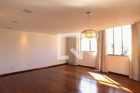 Apartamento para alugar com 110m², 3 quartos e 3 vagasSala