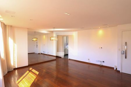 Apartamento para alugar com 110m², 3 quartos e 3 vagasSala