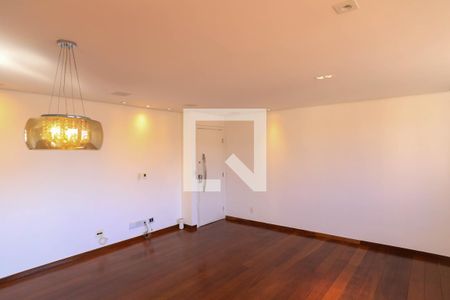 Apartamento para alugar com 110m², 3 quartos e 3 vagasSala