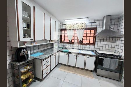 Casa à venda com 4 quartos, 326m² em City América, São Paulo