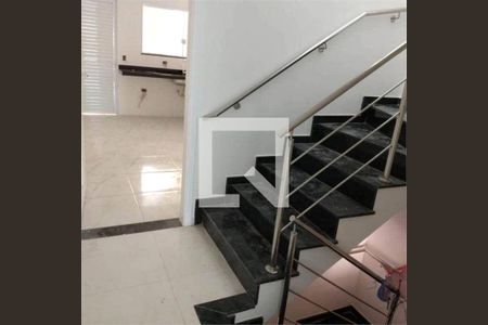 Casa à venda com 3 quartos, 200m² em Parque Sao Domingos, São Paulo