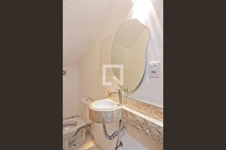 Lavabo de casa à venda com 3 quartos, 120m² em Parque Sao Domingos, São Paulo