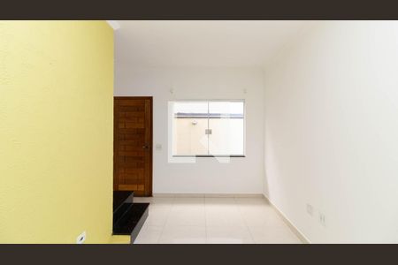 Sala de casa de condomínio para alugar com 2 quartos, 67m² em Vila Buenos Aires, São Paulo
