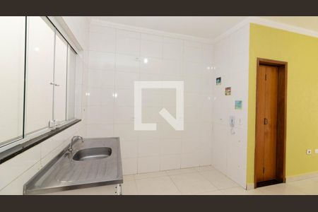 Cozinha de casa de condomínio para alugar com 2 quartos, 67m² em Vila Buenos Aires, São Paulo