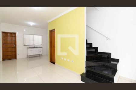 Sala de casa de condomínio para alugar com 2 quartos, 67m² em Vila Buenos Aires, São Paulo