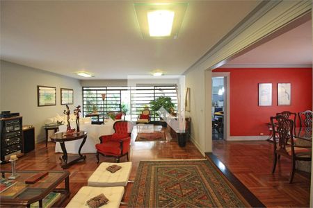 Casa à venda com 3 quartos, 480m² em Butantã, São Paulo