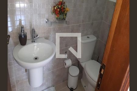 Casa à venda com 205m², 4 quartos e 2 vagas