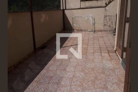 Casa à venda com 205m², 4 quartos e 2 vagas