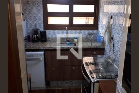 Casa à venda com 205m², 4 quartos e 2 vagas