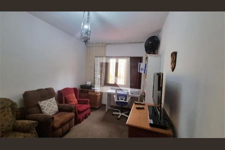 Casa à venda com 3 quartos, 229m² em Vila Indiana, São Paulo