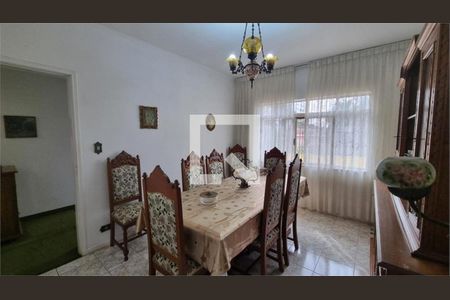 Casa à venda com 3 quartos, 229m² em Vila Indiana, São Paulo