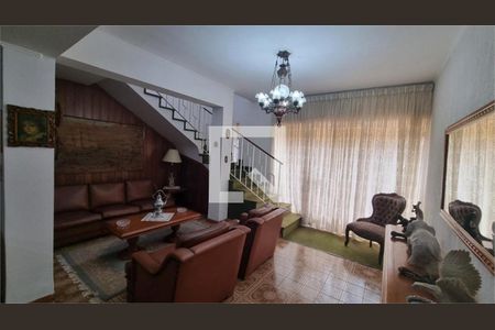 Casa à venda com 3 quartos, 229m² em Vila Indiana, São Paulo