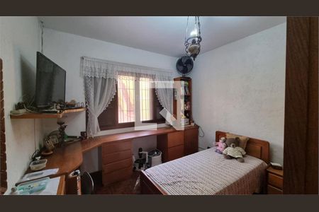 Casa à venda com 3 quartos, 229m² em Vila Indiana, São Paulo