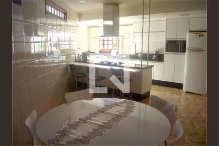 Casa à venda com 3 quartos, 356m² em Vila Rosalia, Guarulhos