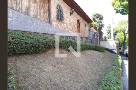 Casa à venda com 6 quartos, 256m² em Vila Rosalia, Guarulhos