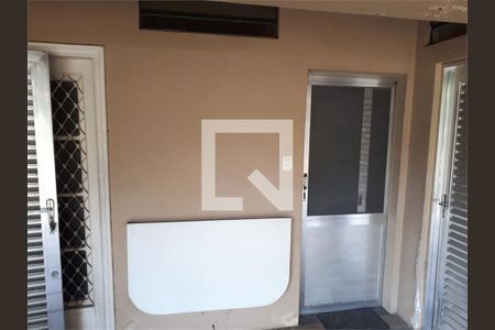 Casa à venda com 6 quartos, 256m² em Vila Rosalia, Guarulhos