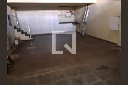 Casa à venda com 6 quartos, 256m² em Vila Rosalia, Guarulhos