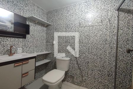 Apartamento à venda com 74m², 2 quartos e 1 vaga Apartamento à venda com 74m², 2 quartos e 1 vagaBanheiro Social