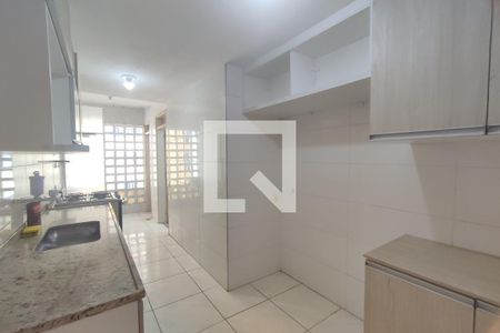 Apartamento à venda com 74m², 2 quartos e 1 vaga Apartamento à venda com 74m², 2 quartos e 1 vagaCozinha