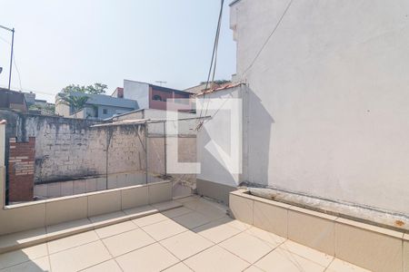 Casa à venda com 102m², 3 quartos e 2 vagasTerraço